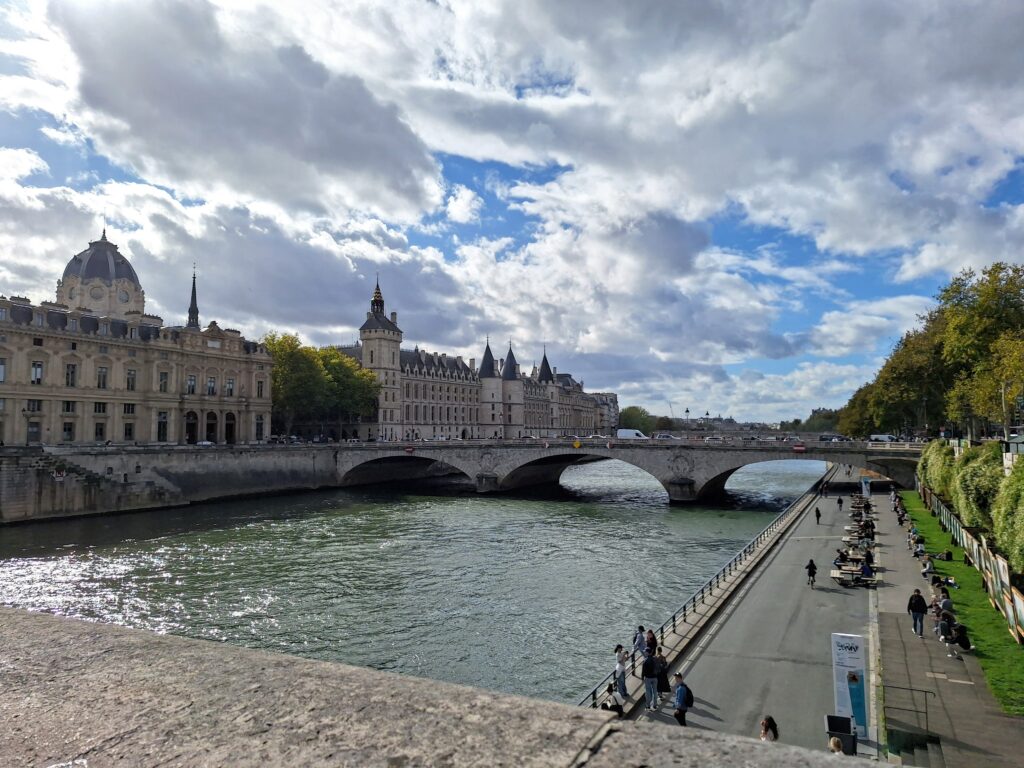 View of the Seine on a cloudy day in Paris